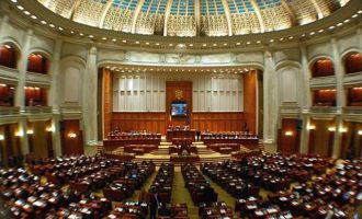 H ευρωβουλευτής Βιόριτσα Ντάντσιλα ορίστηκε νέα πρωθυπουργός της Ρουμανίας