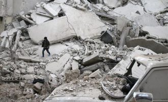 Σφοδρές μάχες με τζιχαντιστές και βομβαρδισμοί με δεκάδες νεκρούς στη Γούτα της Συρίας