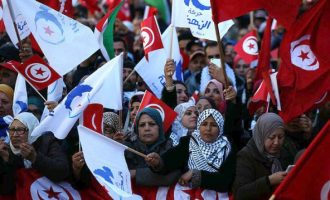 Οι Τυνήσιοι βγήκαν στους δρόμους για τον εορτασμό της 7ης επετείου από την πτώση Μπεν Άλι