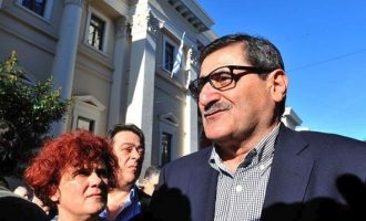 Αθώος ο δήμαρχος Πάτρας – Είχε αρνηθεί να στείλει φακέλους εργαζομένων για αξιολόγηση