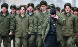 Γιατί θα εκπαιδευθούν στα άρματα μάχης οι Ρώσοι ορθόδοξοι ιερείς