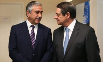 Πρόκληση Ακιντζί: Συγχαρητήρια στον Αναστασιάδη για την επανεκλογή του στη “νότια Κύπρο”