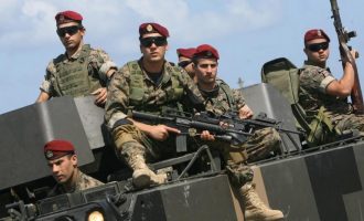 Ο στρατός του Λιβάνου έκλεισε με τρίμετρα φράγματα 50 παράνομα περάσματα στα σύνορα με τη Συρία