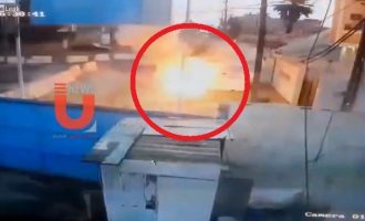 Τζιχαντιστής βομβιστής αυτοκτονίας ενεργοποιεί τη βόμβα αλλά… τρέχει να «σώσει» τη ζωή του από σφαίρες (βίντεο)