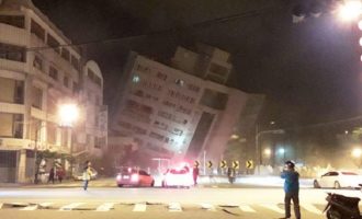 Ταϊβάν: Δύο νεκροί και εκατοντάδες τραυματίες από τον φονικό σεισμό των 6,4 R (βίντεο)