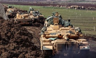 Ενισχύσεις με τανκς έστειλε η Τουρκία στην Εφρίν – Leopard και M-60 Sabra
