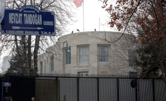 Κλειστή η πρεσβεία των ΗΠΑ στην Άγκυρα – Φόβοι για “απειλή της ασφάλειας” της