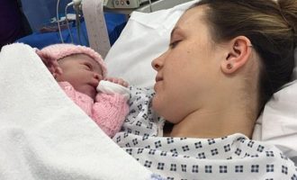 21χρονη Βρετανίδα γέννησε χωρίς να ξέρει ότι είναι έγκυος