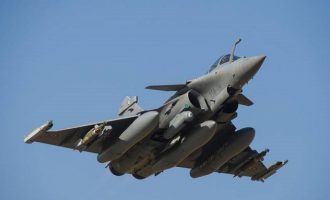 Η Γαλλία δίνει 20 δισ. ευρώ στο Βέλγιο αν αγοράσει μαχητικά αεροσκάφη Rafale