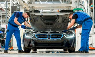 BMW και Porsche αναγκάζονται να αναστείλουν τη λειτουργία εργοστασίων τους