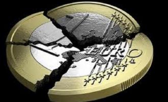 Σενάρια οικονομικής κρίσης στην Ε.Ε. από οικονομολόγους: “Κι αν το ευρώ δεν είναι βιώσιμο;”
