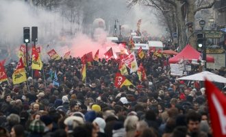 Χιλιάδες Γάλλοι δημόσιοι υπάλληλοι διαμαρτυρήθηκαν για τις μεταρρυθμίσεις Μακρόν