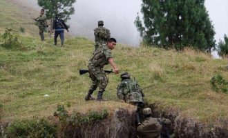 Εννέα πρώην μέλη των FARC νεκροί σε επιχείρηση του στρατού στην Κολομβία
