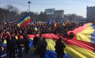 Διαδήλωση υπέρ της ένωσης με τη Ρουμανία πραγματοποιήθηκε στην πρωτεύουσα της Μολδαβίας
