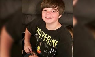 12χρονος αυτοκτόνησε γιατί οι φίλοι του έλεγαν ότι είναι μπάισεξουαλ