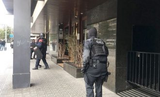 Άνδρας κρατούσε όμηρο τη γυναίκα του προξένου στο προξενείο του Μαλί στη Βαρκελώνη