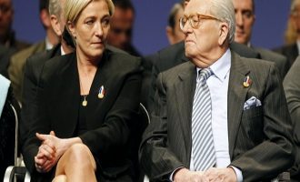 Εξοργισμένος ο Ζαν Μαρί Λεπέν με την κόρη του  για την αλλαγή ονόματος στο κόμμα