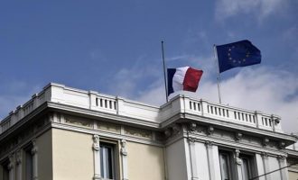 Και επισήμως η Γαλλική πρεσβεία διαψεύδει τους κινδυνολόγους:  Εmail ρουτίνας και όχι συναγερμού