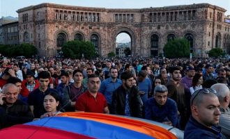 Αρμενία: Ο υπηρεσιακός πρωθυπουργός λέει “όχι” στον ηγέτη της αντιπολίτευσης για συνομιλίες