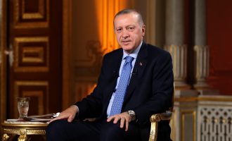 «Παραμύθια» η «επίθεση φιλίας» του Ερντογάν – Μίλησε για ειρήνη με προϋπόθεση να του δώσουμε το μισό Αιγαίο