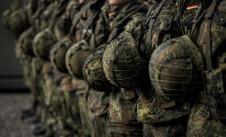 Γερμανία: Εξετάζεται η αποστολή επιπλέον δυνάμεων στην ανατολική πτέρυγα του ΝΑΤΟ