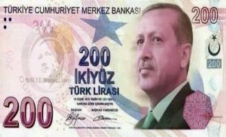 CNBC: Η τουρκική λίρα βυθίζεται κι ο Ερντογάν την κρατάει στον πάτο