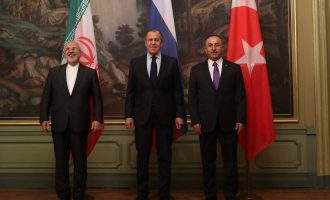 Τουρκία, Ιράν και Ρωσία συζητούν στη Μόσχα πώς θα μοιράσουν μεταξύ τους τη Συρία