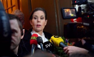 Αποκάλυψη για σεξουαλικό σκάνδαλο στη Σουηδία απειλεί το Νόμπελ Λογοτεχνίας