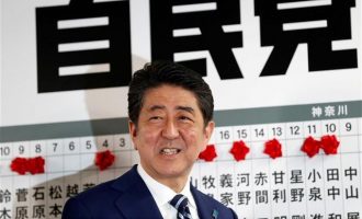 Γιατί “τρίζει η καρέκλα” του Άμπε στην Ιαπωνία – Τι έδειξαν δημοσκοπήσεις