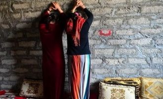 Τούρκοι στρατιώτες και τζιχαντιστές άρπαξαν κορίτσια της Εφρίν και τα βιάζουν σε σπίτια