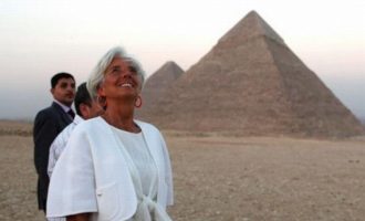 Το ΔΝΤ ζητά από την Αίγυπτο να προχωρήσει σε «βαθύτερες διαρθρωτικές μεταρρυθμίσεις»