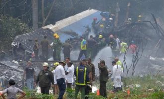 Βρέθηκαν τρεις επιζώντες στα συντρίμμια του αεροσκάφους που έπεσε στην Αβάνα