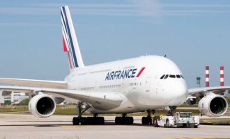 Χάος στην Air France: «Όχι» εργαζομένων στη μισθολογική συμφωνία – Παραιτήθηκε ο πρόεδρος