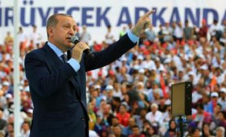 Foreign Policy: Ο Ερντογάν θα «κλέψει» αν χρειαστεί για να κερδίσει τις τουρκικές εκλογές