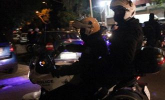 Πυροβόλησαν κατά αστυνομικών στα Λιόσια – Τους έριχναν από τα γύρω σπίτια