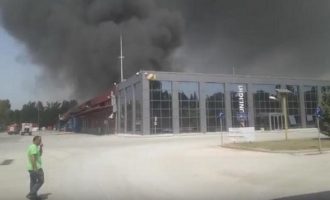 Τι λέει η εταιρεία για τη μεγάλη φωτιά στο εργοστάσιο μπαταριών στη Ξάνθη