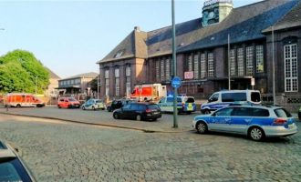 Ένας νεκρός και τραυματίες από επίθεση με μαχαίρι σε σταθμό του τρένου στη Γερμανία