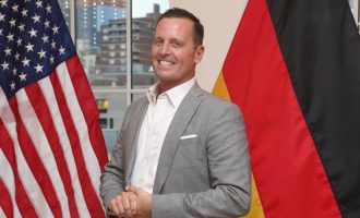 Ο Αμερικανός Πρέσβης στο Βερολίνο προειδοποίησε γερμανικές εταιρείες με κυρώσεις για τον Nord Stream 2