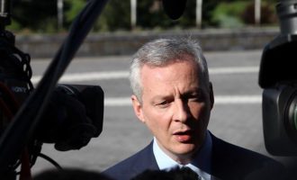 Γάλλος αξιωματούχος: Με ποια μέτρα θα αντιμετωπίσουμε την κρίση με τα «κίτρινα γιλέκα»