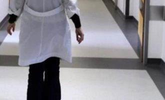 Μαφία αντικαρκινικών: “Ξεσκονίζουν” υπολογιστές και κινητά της 44χρονης γιατρίνας του “Λαϊκού”