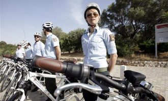 Ξεκινά η αστυνόμευση με ποδήλατα σε Χίο και Μυτιλήνη