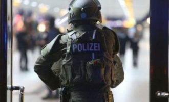 Γερμανία: «Αρνητές» σχεδίαζαν πραξικόπημα και απαγωγή του υπ. Υγείας