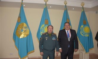 Ο Πάνος Καμμένος συναντήθηκε με τον υπουργό Άμυνας του Καζακστάν