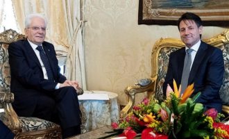Ιταλία: Ο Τζουζέπε Κόντε παρέδωσε την εντολή σχηματισμού κυβέρνησης – Όλα τα σενάρια ανοιχτά