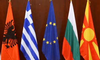 Ο Κοτζιάς υποδέχεται τους Βαλκάνιους γείτονες στη Θεσσαλονίκη – Ποιοι υπουργοί συμμετέχουν