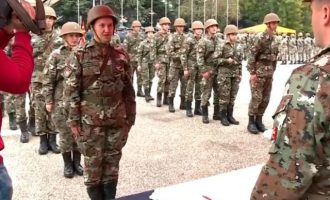 Βόρεια Μακεδονία: Το VMRO-DPMNE θέλει ο στρατός της χώρας να συνεχίζει να λέγεται «μακεδονικός»