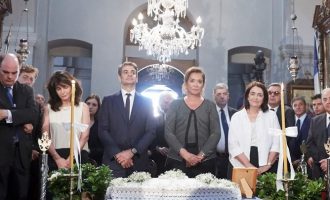 Μνήμες και συγκίνηση στο ετήσιο μνημόσυνο του Κωνσταντίνου Μητσοτάκη