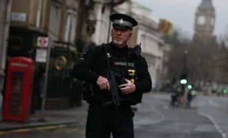 Σύλληψη 18χρονου στο Λονδίνο για προετοιμασία τρομοκρατικής επίθεσης