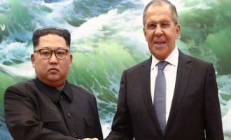 «Εφικτή» μια συνάντηση Πούτιν με Κιμ Γιονγκ Ουν, λέει ο Πεσκόφ