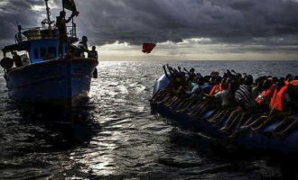 Στοιχεία σοκ: Πάνω από 1.000 μετανάστες διασώθηκαν στη Μεσόγειο το Σαββατοκύριακο